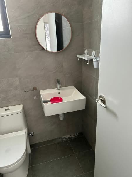 Servis Apartment untuk Disewa di SUNSURIA FORUM SERVICED APARTMENT - Abby Woo - Bathroom - PropertyGuru.com.my