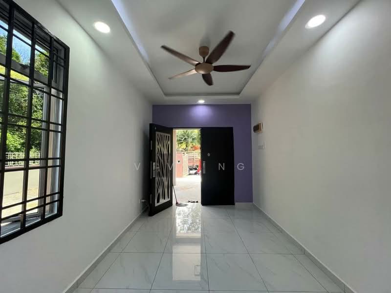 1-storey Terraced House for Sale in Taman Pulai Jaya (Kulai) - Vivy Ng - Entrance - PropertyGuru.com.my