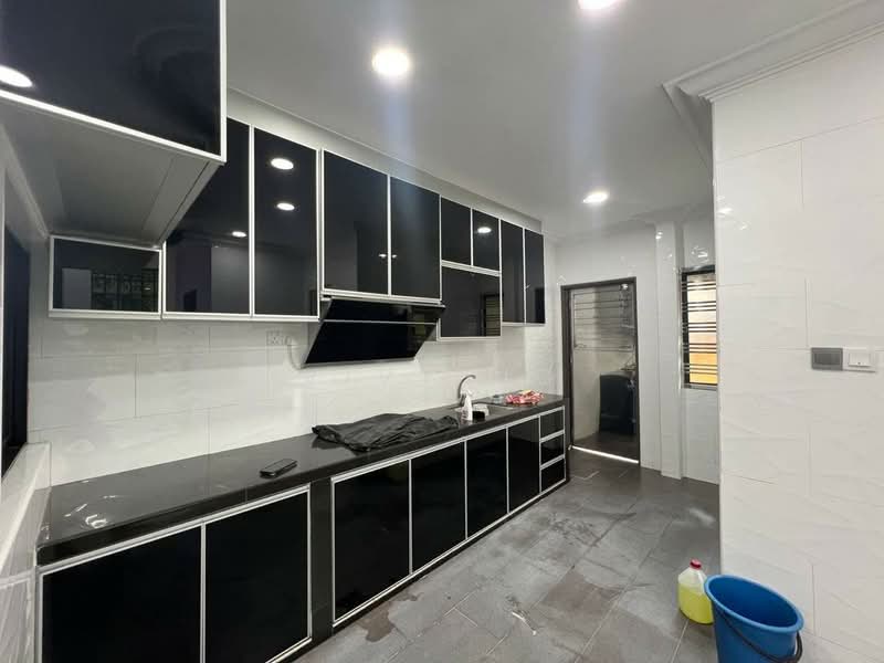 1-storey Terraced House for Sale in Taman Pulai Jaya (Kulai) - Vivy Ng - Kitchen - PropertyGuru.com.my