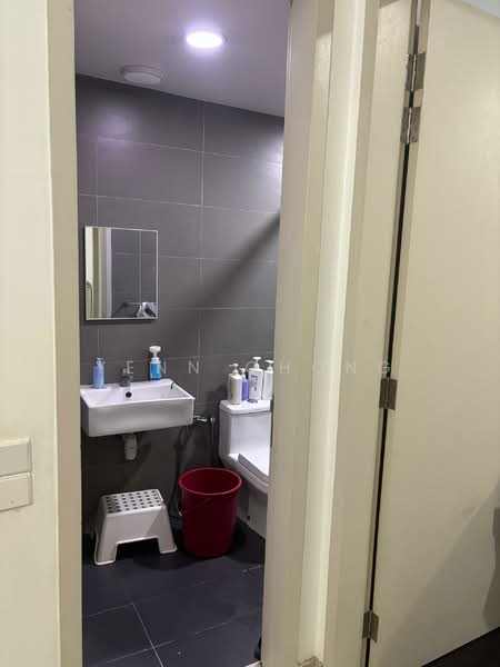 Service Residence for Sale at The Leafz @ Dedaun - Yenn Chong - Bathroom - PropertyGuru.com.my