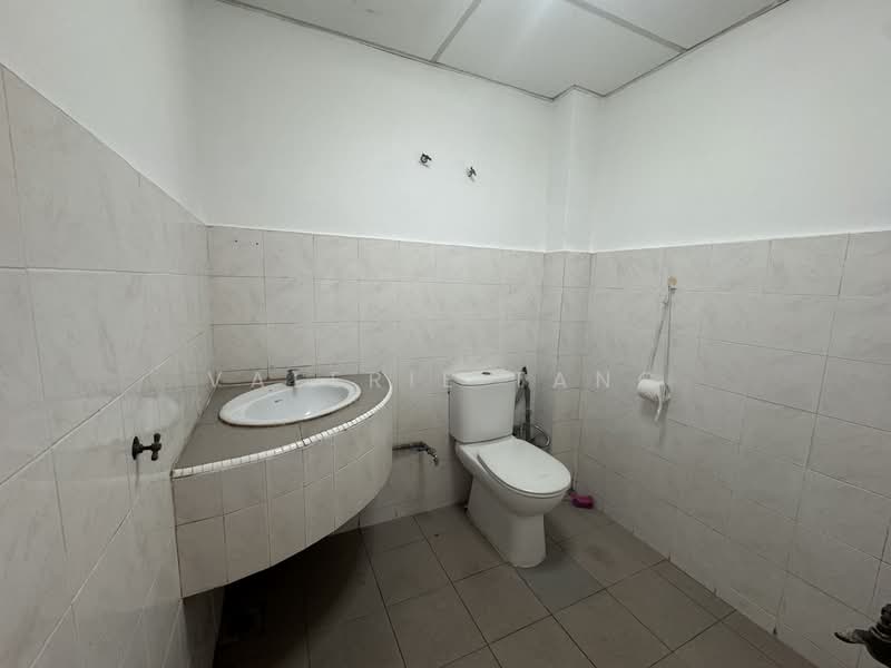 Rumah Teres untuk Dijual di Pandan Indah (Selangor) - Valerie Tang - Bathroom - PropertyGuru.com.my