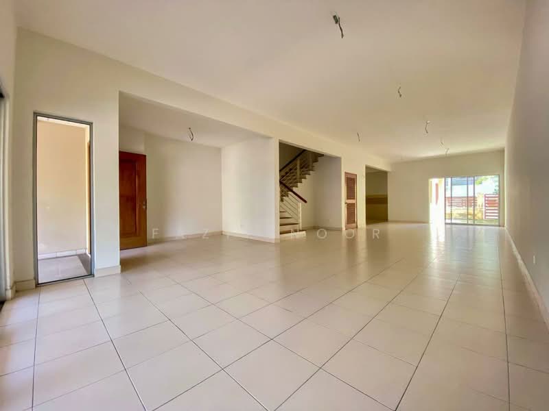 Rumah Teres 2 Tingkat untuk Dijual di Denai Alam (Shah Alam) - Fazie Noor - Living Room - PropertyGuru.com.my