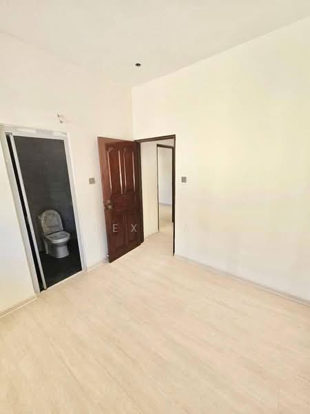 2-storey Terraced House for Sale in Permas Jaya (Johor) - Rex Tay - Bathroom - PropertyGuru.com.my