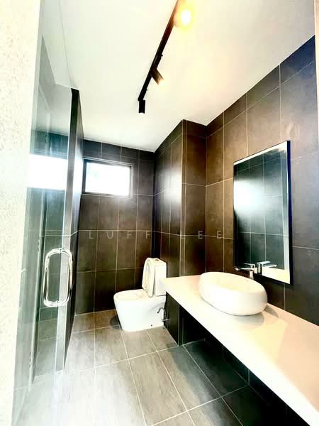 Servis Apartment untuk Dijual di Astoria Ampang - Luff Lee - Bathroom - PropertyGuru.com.my