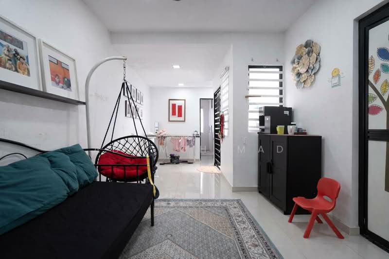 Rumah Teres 2 Tingkat untuk Dijual di Keramat (Kuala Lumpur) - Adi Mohamad - Living Room - PropertyGuru.com.my