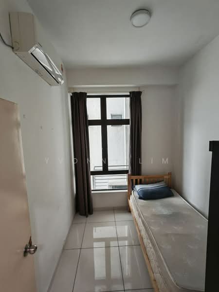 Service Residence for Sale at D'Summit Residences - Yvonne Lim - Bedroom - PropertyGuru.com.my