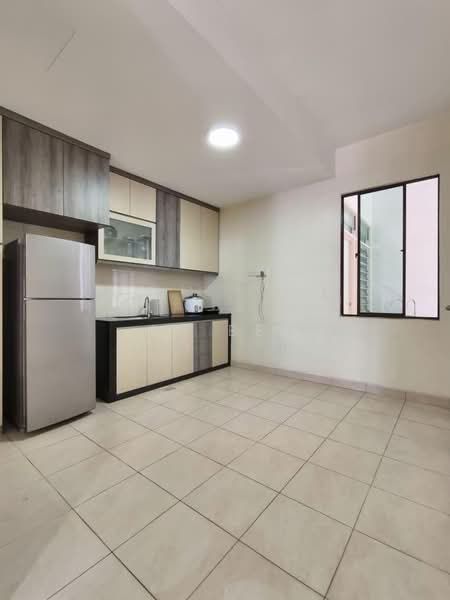 Cluster House for Rent in Austin Heights (Tebrau) - Ah Bee - Kitchen - PropertyGuru.com.my