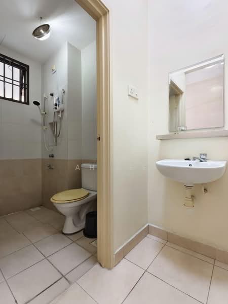 Cluster House for Rent in Austin Heights (Tebrau) - Ah Bee - Bathroom - PropertyGuru.com.my