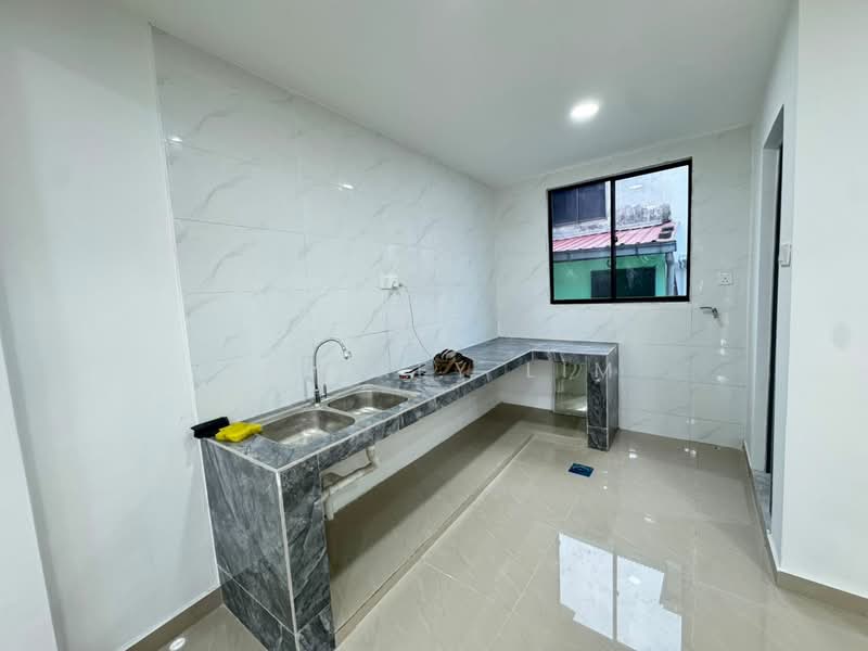 2-storey Terraced House for Sale in Senai (Kulai) - Jeffrey Lim - Kitchen - PropertyGuru.com.my
