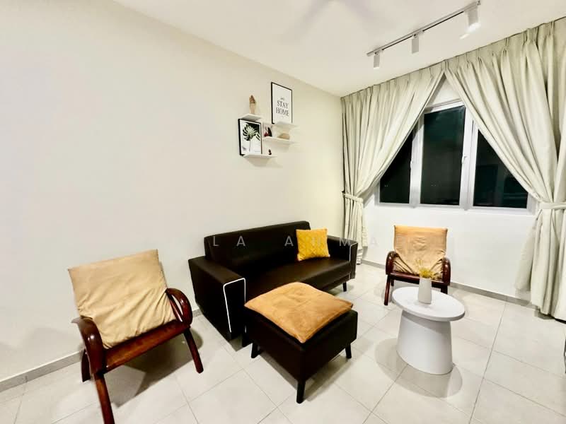 Pangsapuri untuk Disewa di Tangerine Suites - Zilla Ahmad - Living Room - PropertyGuru.com.my