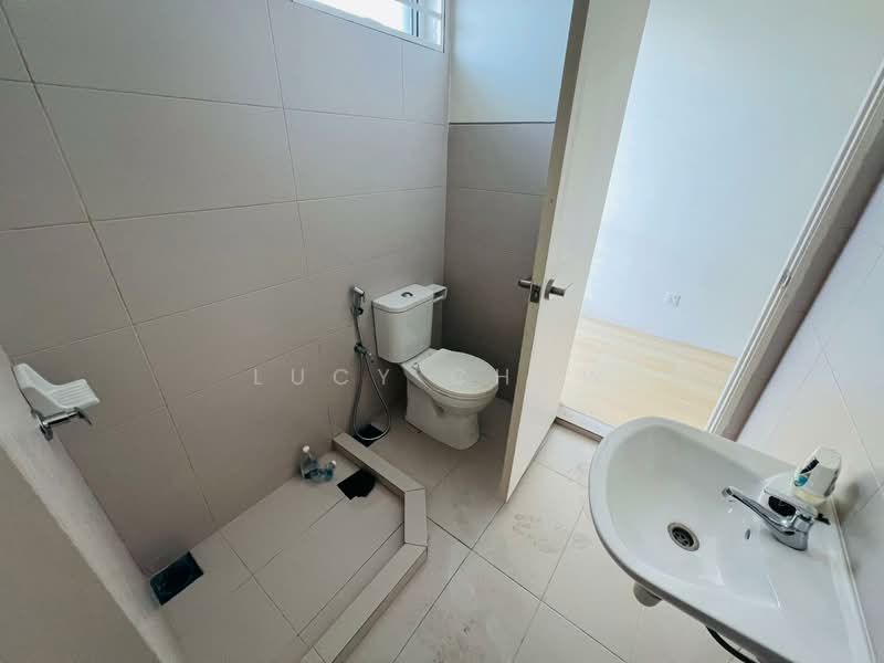 2-storey Terraced House for Sale in Bandar Country Homes (Rawang) - Lucy Chow - Bathroom - PropertyGuru.com.my