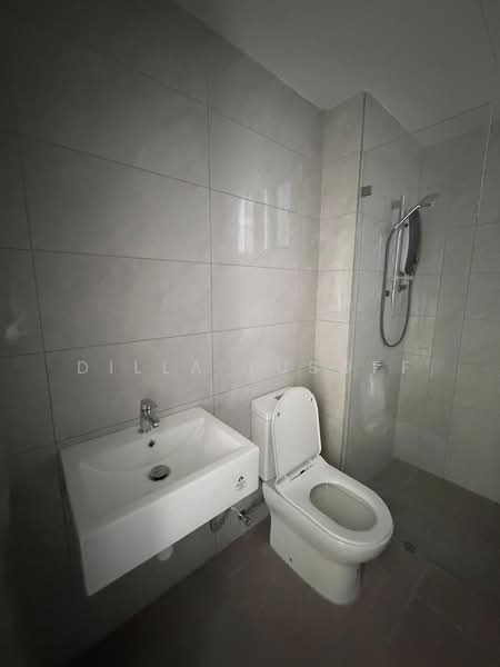 Service Residence for Sale at Altris Residences @ The Quartz WM - DILLA YUSOFF - Bathroom - PropertyGuru.com.my