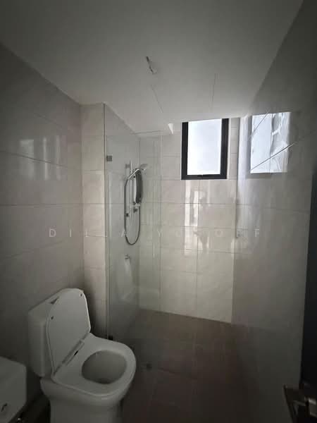 Service Residence for Sale at Altris Residences @ The Quartz WM - DILLA YUSOFF - Bathroom - PropertyGuru.com.my