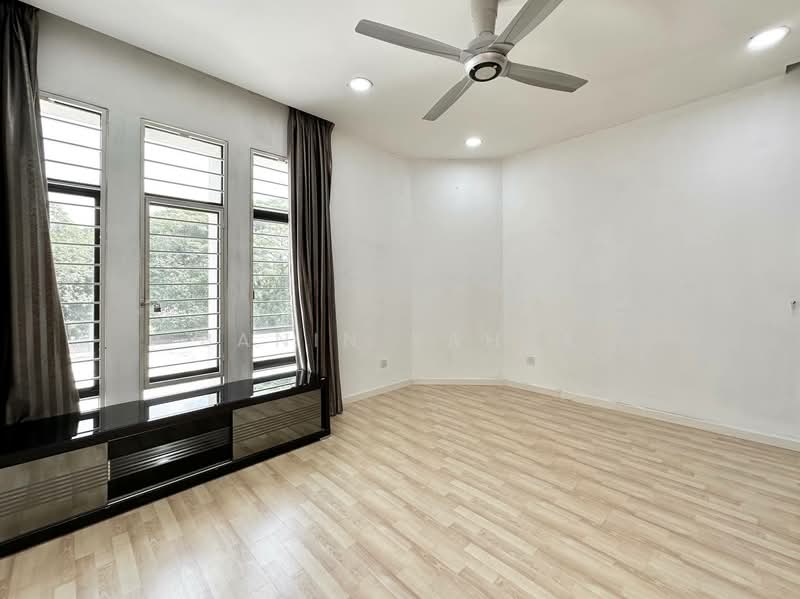 Rumah Teres 2 Tingkat untuk Dijual di Bandar Bukit Raja (Klang) - Banin Yahya - Living Room - PropertyGuru.com.my