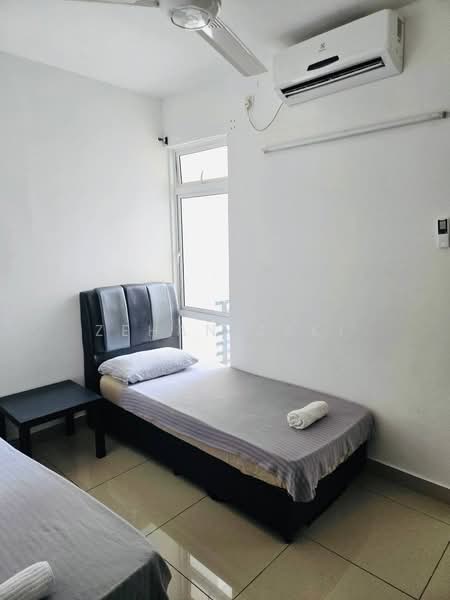 Kondominium untuk Disewa di Dwiputra Residences - Zehan Zaki - Bedroom - PropertyGuru.com.my