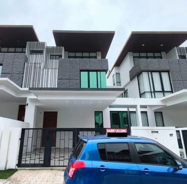 3-storey Terraced House for Sale in 16 Sierra (Puchong) - Allen . - Exterior - PropertyGuru.com.my
