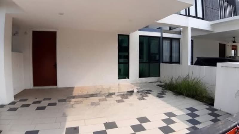 3-storey Terraced House for Sale in 16 Sierra (Puchong) - Allen . - Exterior - PropertyGuru.com.my