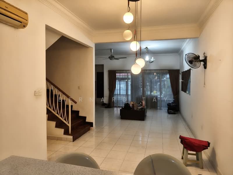 Rumah Teres 3 Tingkat untuk Dijual di Jalan Ipoh (Kuala Lumpur) - Bernard Tay - Living Room - PropertyGuru.com.my