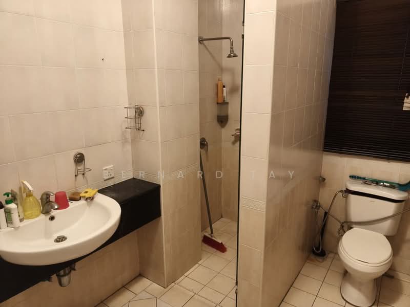 Rumah Teres 3 Tingkat untuk Dijual di Jalan Ipoh (Kuala Lumpur) - Bernard Tay - Bathroom - PropertyGuru.com.my