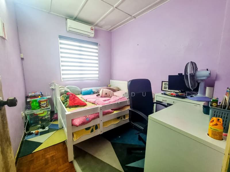 2-storey Terraced House for Sale in Bandar Tasik Selatan (Kuala Lumpur) - Suhana Abdullah Sani - Bedroom - PropertyGuru.com.my