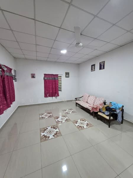Bungalow for Sale in Kampung Larut Tin Tambahan (Taiping) - Kanen Subramaniam - Living Room - PropertyGuru.com.my