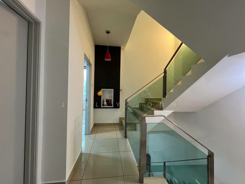 Rumah Kluster untuk Dijual di Taman Mutiara Mas (Skudai) - Janlly Jong - Corridor - PropertyGuru.com.my