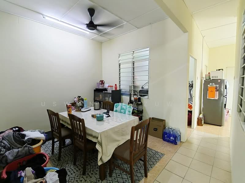 1-storey Terraced House for Sale in Cyberjaya (Selangor) - Uswani Mazuwan - Dining Room - PropertyGuru.com.my