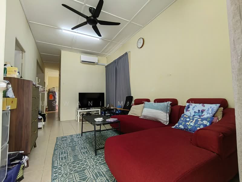 1-storey Terraced House for Sale in Cyberjaya (Selangor) - Uswani Mazuwan - Living Room - PropertyGuru.com.my