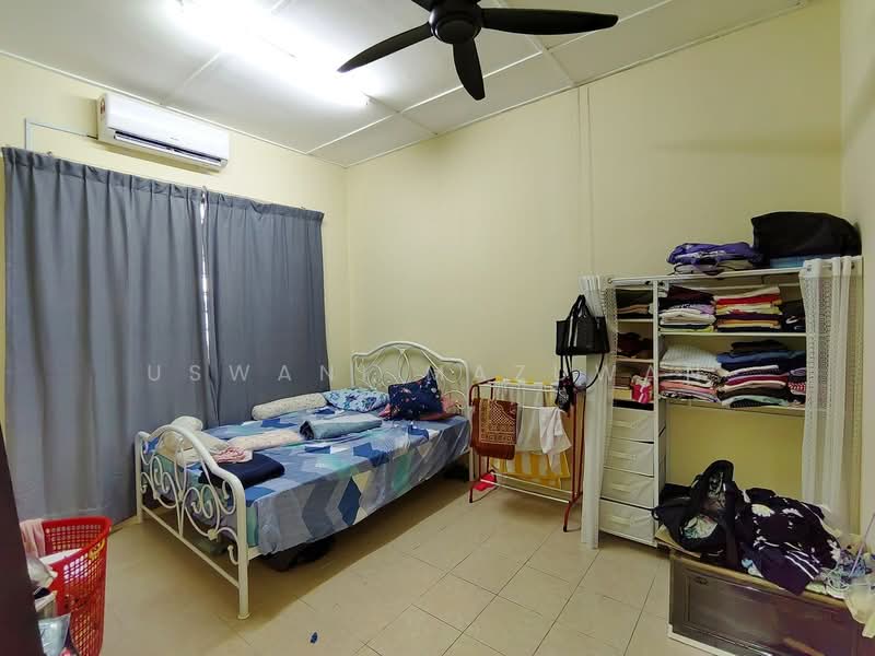 1-storey Terraced House for Sale in Cyberjaya (Selangor) - Uswani Mazuwan - Bedroom - PropertyGuru.com.my