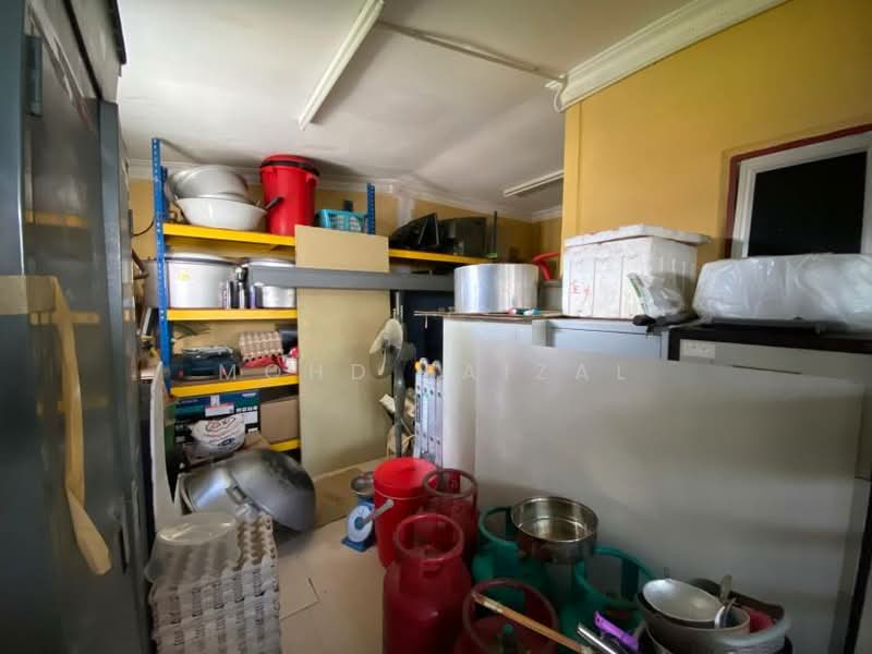 Semi-Detached House for Sale in Bandar Baru Bangi (Selangor) - Mohd Faizal - Kitchen - PropertyGuru.com.my