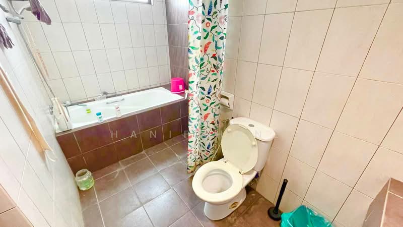 Condominium for Sale at Indah Alam (Subang Andaman) - Hanif Hanz - Bathroom - PropertyGuru.com.my