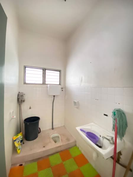 2-storey Terraced House for Sale in Kajang (Selangor) - Mohd Faizal - Bathroom - PropertyGuru.com.my