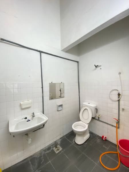 2-storey Terraced House for Sale in Kajang (Selangor) - Mohd Faizal - Bathroom - PropertyGuru.com.my