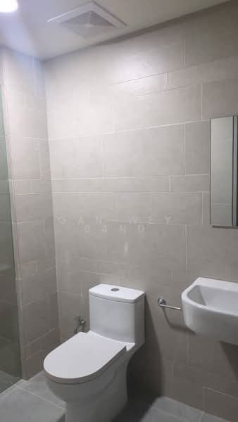 Servis Apartment untuk Disewa di Millerz Square Serviced Residence - GAN WEY SAND - Bathroom - PropertyGuru.com.my