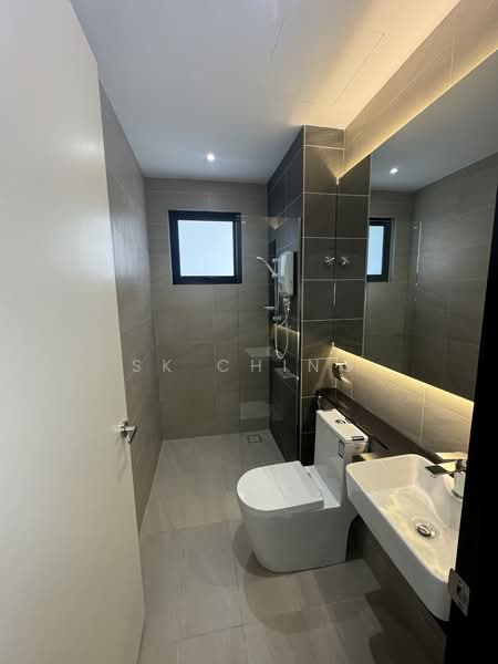 Service Residence for Sale at 2Rio Residence @ Bandar Puteri Puchong - SK Ching - Bathroom - PropertyGuru.com.my
