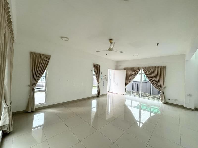 Semi-Detached House for Rent in Senibong (Permas Jaya) - Li Min - Living Room - PropertyGuru.com.my