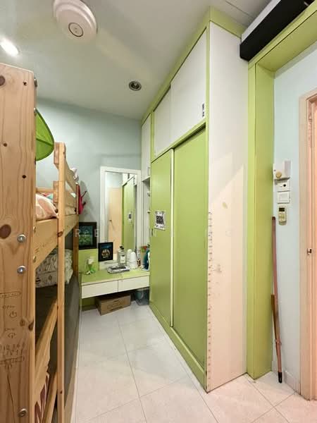 Rumah Teres 2 Tingkat untuk Dijual di Taman Setia Indah (Tebrau) - Regine Ng - Bedroom - PropertyGuru.com.my