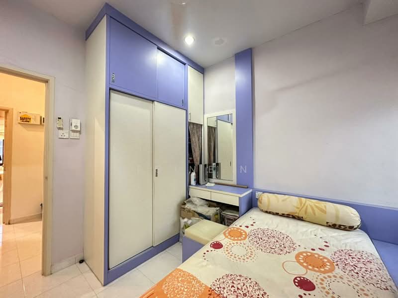 Rumah Teres 2 Tingkat untuk Dijual di Taman Setia Indah (Tebrau) - Regine Ng - Bedroom - PropertyGuru.com.my