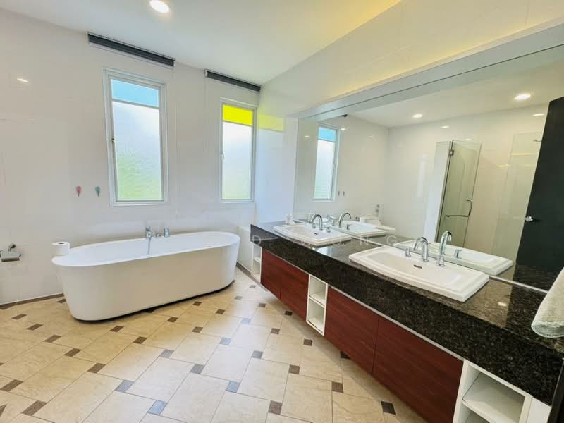 Semi-Detached House for Rent in Cyberjaya (Selangor) - Jared Wong - Bathroom - PropertyGuru.com.my