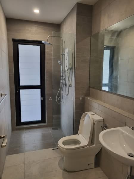 Service Residence for Sale at Atwater : Service Residences - Ray Lee - Bathroom - PropertyGuru.com.my