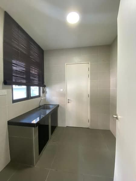 Cluster House for Rent in Iskandar Puteri (Nusajaya) (Johor) - Li Min - Kitchen - PropertyGuru.com.my