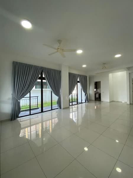 Cluster House for Rent in Iskandar Puteri (Nusajaya) (Johor) - Li Min - Living Room - PropertyGuru.com.my