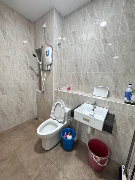 2-storey Terraced House for Sale in Straits View (Johor Bahru) - Calley Chin - Bathroom - PropertyGuru.com.my