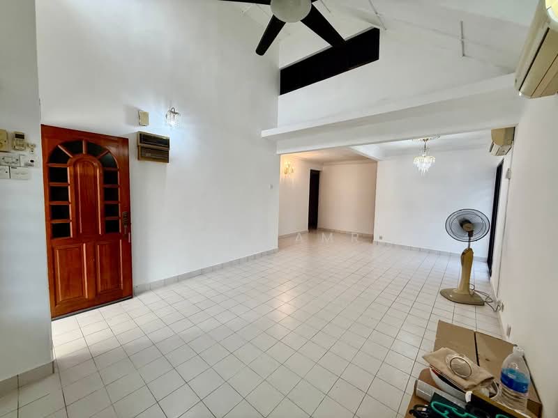 1.5-storey Terraced House for Sale in Subang Jaya (Selangor) - Izzat Zamros - Living Room - PropertyGuru.com.my