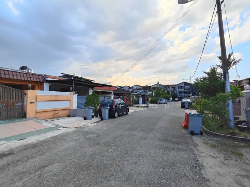 1-storey Terraced House for Sale in Taman Pelangi (Johor Bahru) - Calvin Wong - Exterior - PropertyGuru.com.my