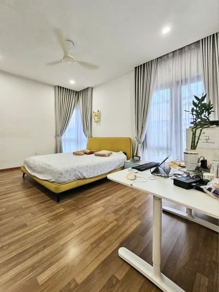 Semi-Detached House for Sale in Taman Molek (Johor Bahru) - Yik Tat - Bedroom - PropertyGuru.com.my