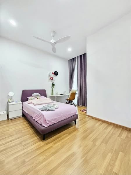 Semi-Detached House for Sale in Taman Molek (Johor Bahru) - Yik Tat - Bedroom - PropertyGuru.com.my