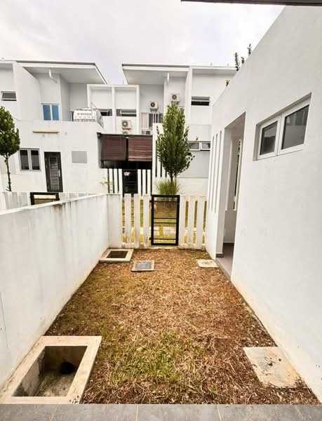 2-storey Terraced House for Sale in Bandar Gamuda Gardens (Rawang) - Foo Kok Kuan - Exterior - PropertyGuru.com.my