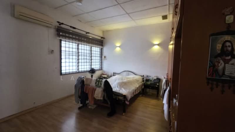 2-storey Terraced House for Sale in Taman Perling (Perling) - Larissa Sim - Bedroom - PropertyGuru.com.my