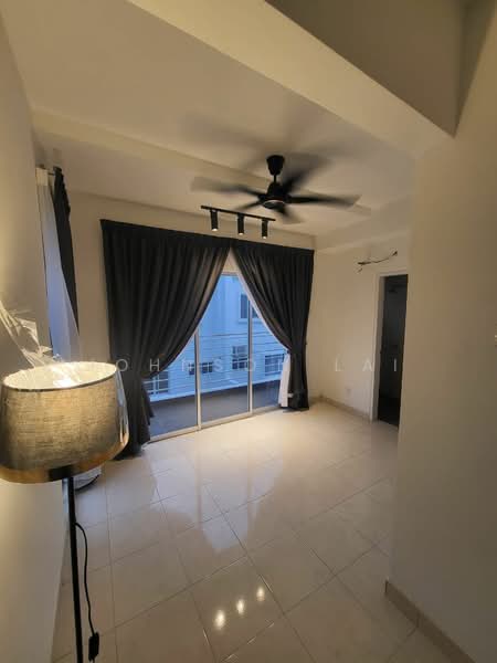 Rumah Teres 3 Tingkat untuk Dijual di Seri Kembangan (Selangor) - Johnson Lai - Balcony - PropertyGuru.com.my